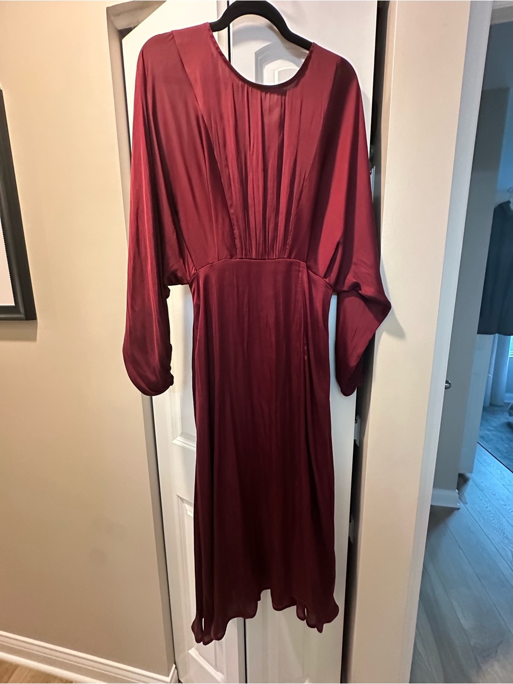 ASTR Elegant Burgundy Long Sleeve Midi Dress